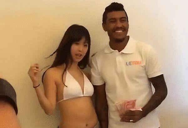 拜仁本来准备在冬窗为阿劳霍支付超6000万欧转会费，本月初图赫尔和高层还和阿劳霍通过了电话。